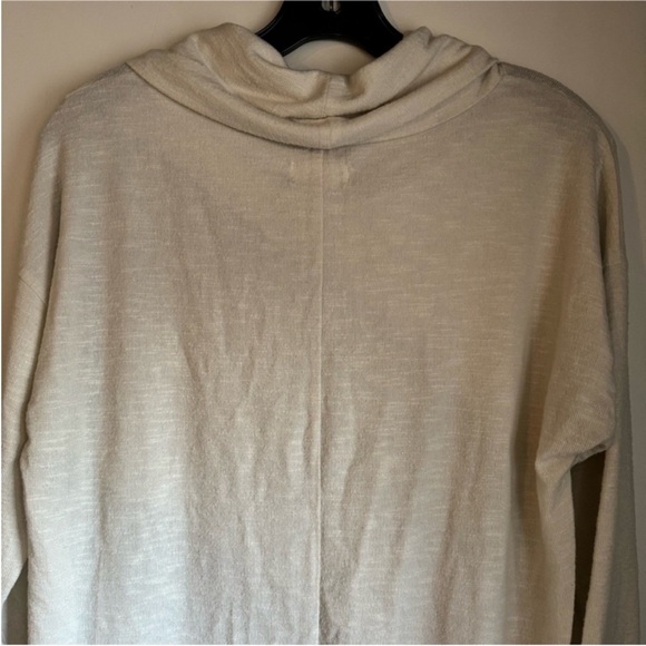 Cowl neck Ivory, Grey and black Sweater - Picture 2 of 6